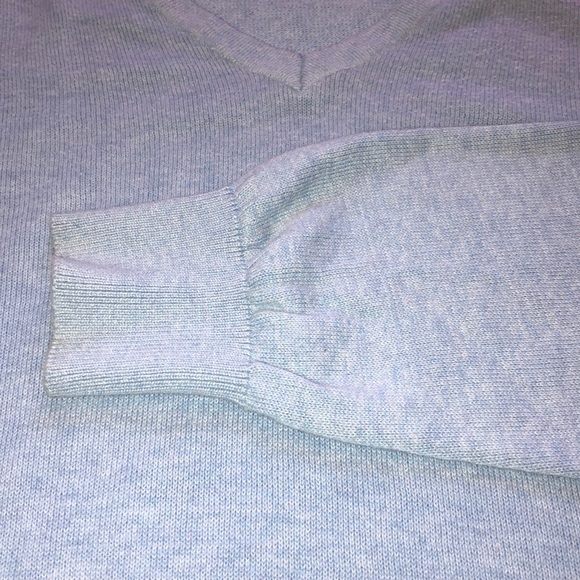 H&M, Light Blue V-Neck Sweater - Picture 4 of 4